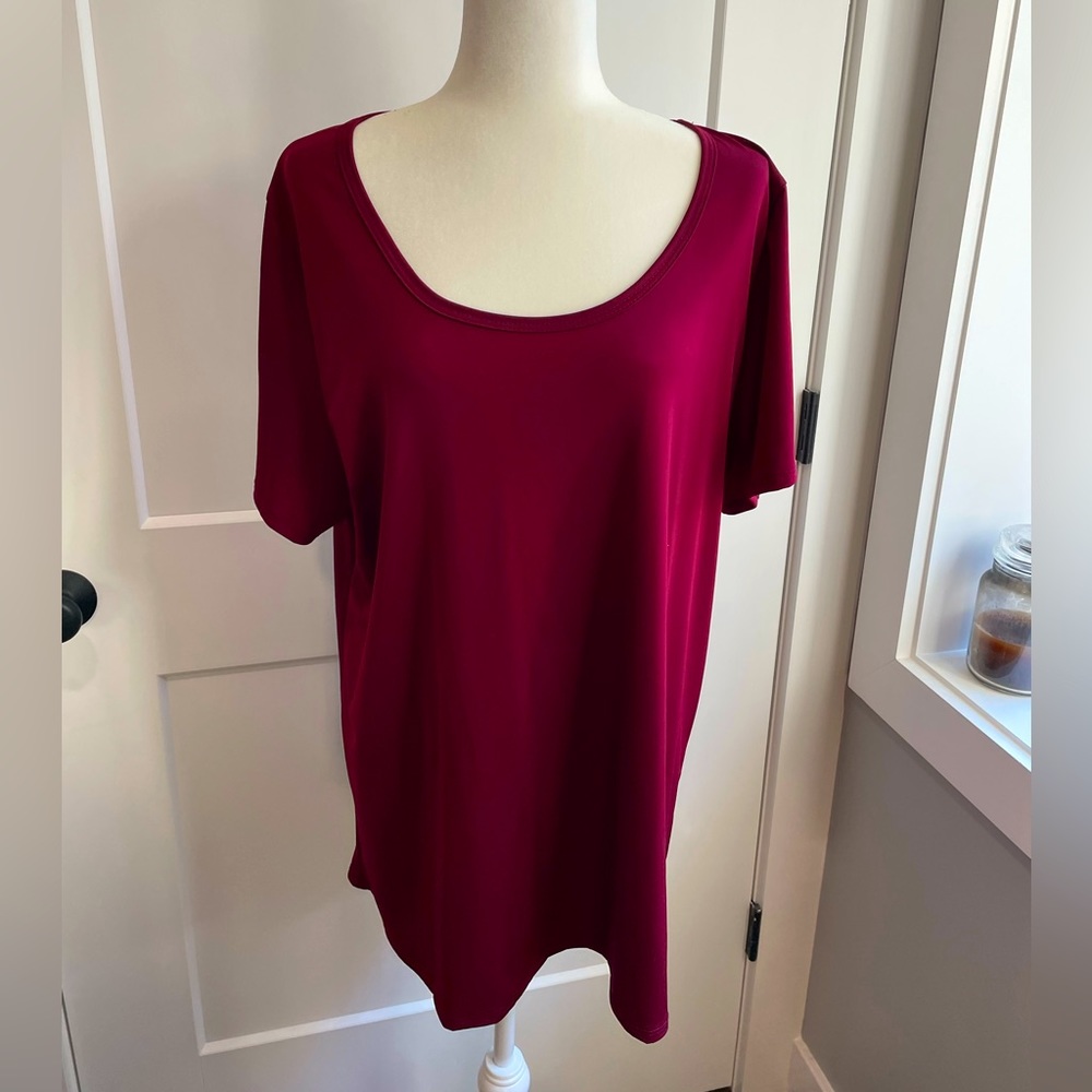 LulaRoe Burgundy Classic-T 3X